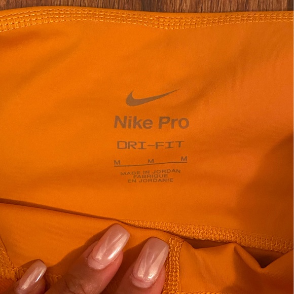 Nike Tee and Pro Dri-Fit Activewear Combo - Picture 4 of 7